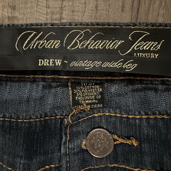 Urban Behavior Drew Vintage Wide Flare Mid Rise Women Jeans Size 11/ 31 NWOT - Picture 2 of 8